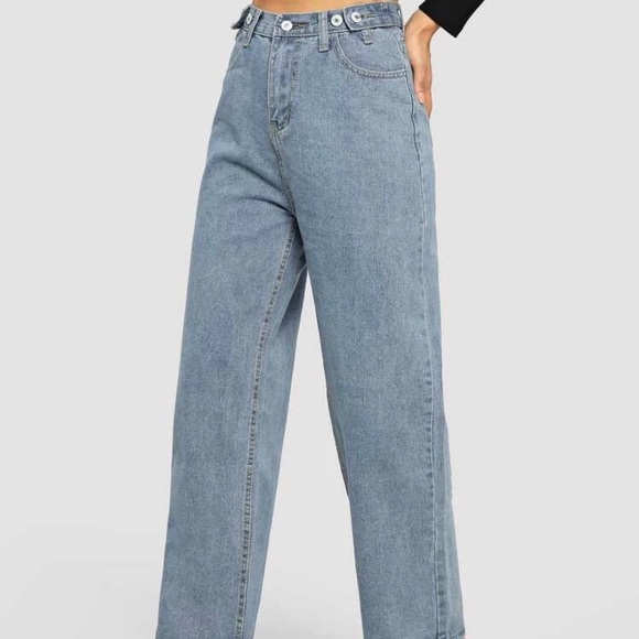 High Waisted Stitch Detail Baggy Jeans - Picture 1 of 2